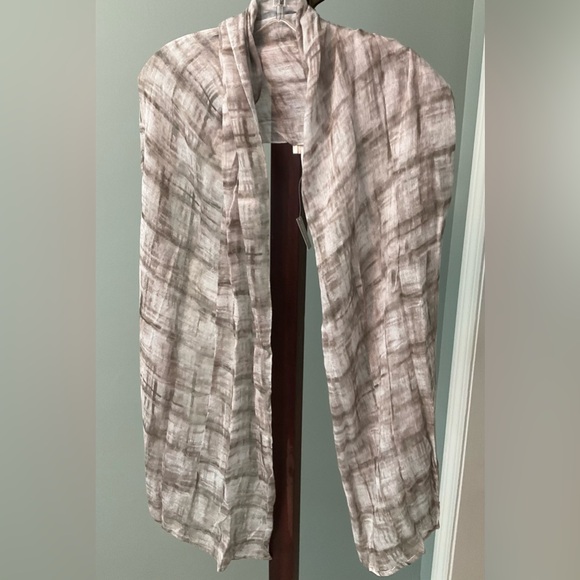Chico's Neutral Colored Plaid Wool Blend Scarf 23 x 72" NWT - Picture 4 of 8